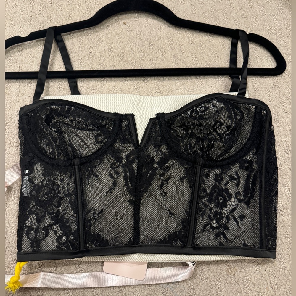 House of CB Kya lace satin bustier corset top - Picture 5 of 7